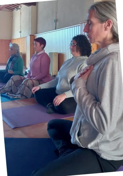 foto respirant asseguts gir